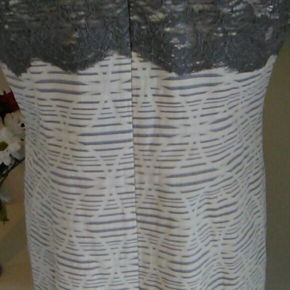 Ann Taylor Loft - Picture 7 of 12